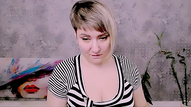 Djullia Live XXX-Chat