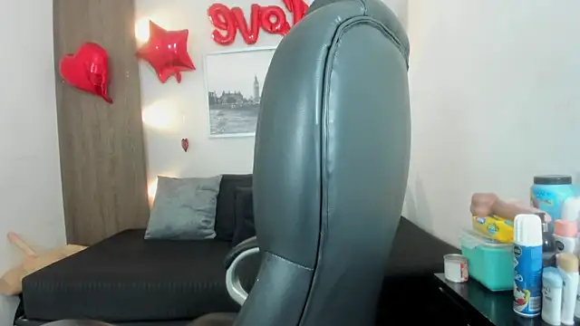 Cheryl_JONES Live XXX-chat