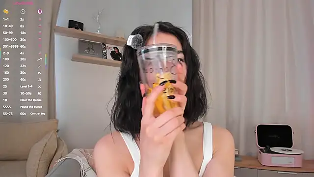 Lova_Rane: онлайн-секс-чат