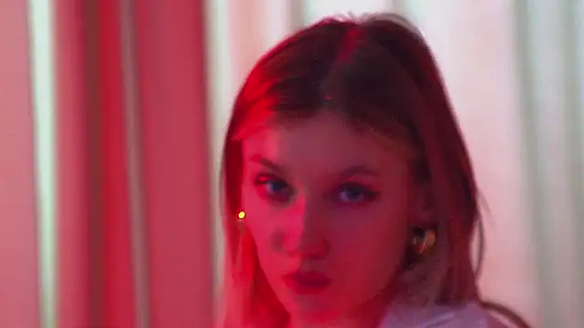 StacyEvances live XXX chat