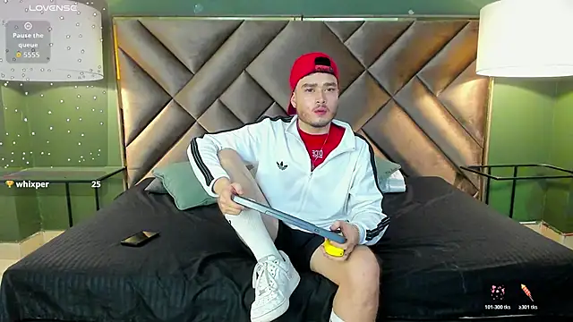 Salvattore_Muller: онлайн-секс-чат