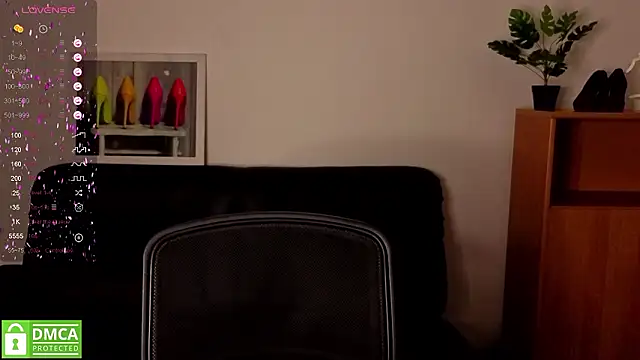 Alianna_Solo_Kisses élő XXX-chatje