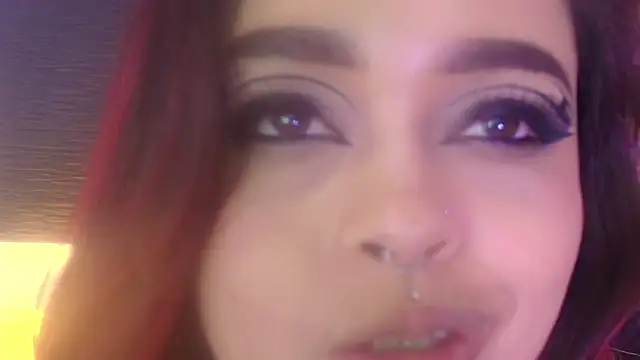 EvaaFoxxy1n Live XXX chat