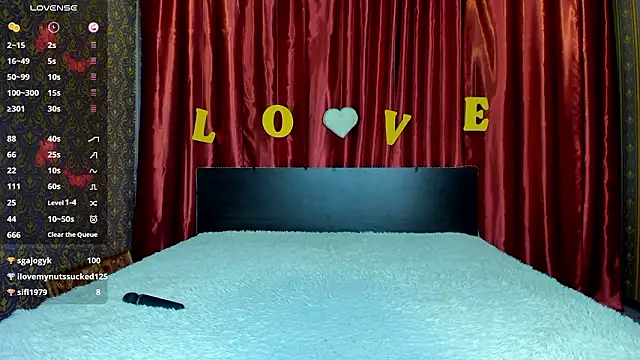 Witch_Lady élő XXX-chatje