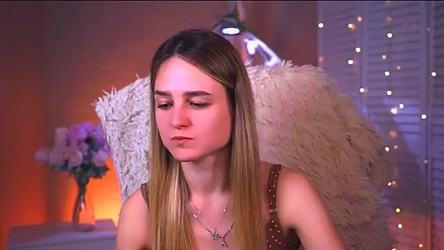 DeboraLarson Adlı Modelin Canlı XXX Sohbeti