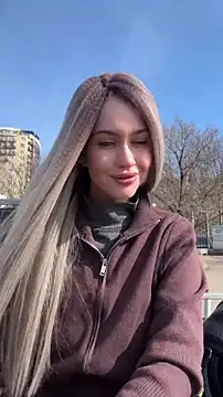 KikiWatson Adlı Modelin Canlı XXX Sohbeti