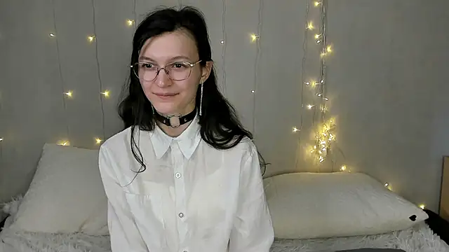 ThoraMarola Adlı Modelin Canlı XXX Sohbeti