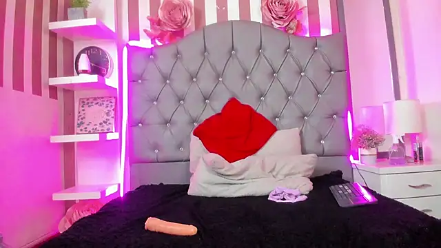 Valentina-Nova- Live XXX-Chat