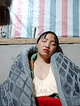 Minkine022 在線直播表演