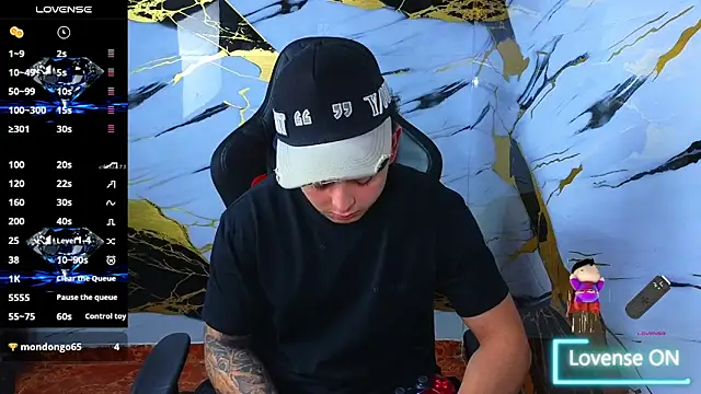 Kevin22_222: απευθείας συνομιλία ΧΧΧ