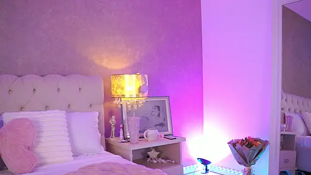 Chat +18 de OhhAisha ao vivo