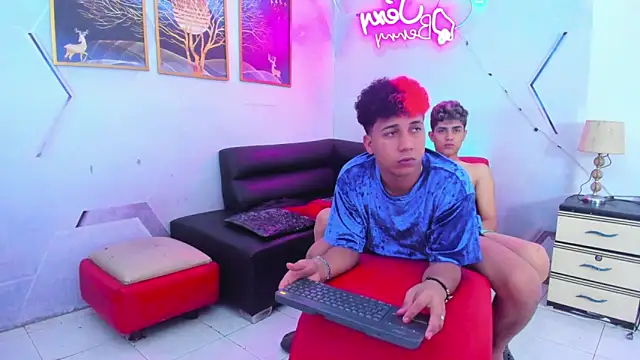 Show de Roman_cute na webcam