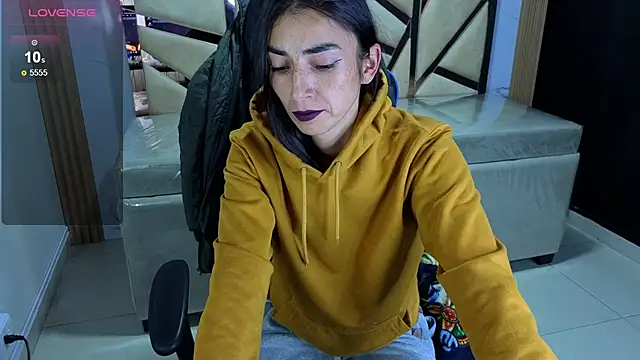 Maily_a_ live XXX chat