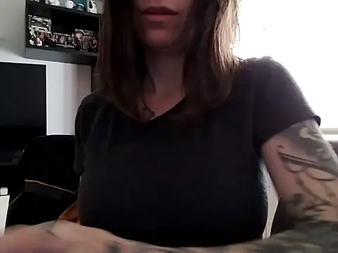 jadebratz23 – Naživo XXX chat