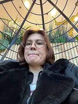 Chat +18 de RinaCat ao vivo