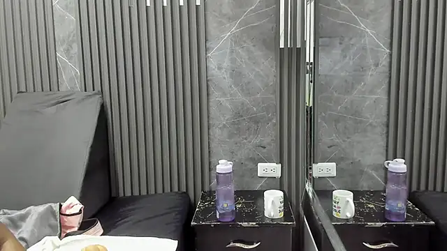 SaraiEvans Chat XXX in diretta