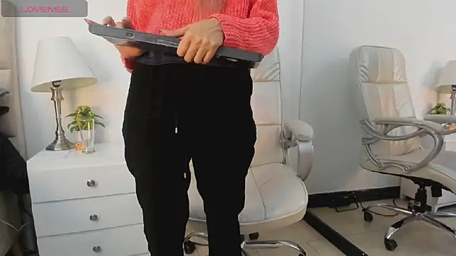 Chat +18 de Goddess__Lilith ao vivo