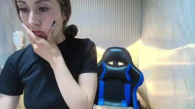 Chat +18 de katalina_r_ ao vivo