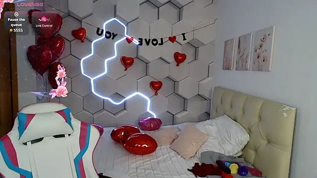 aliicemeow: απευθείας συνομιλία ΧΧΧ