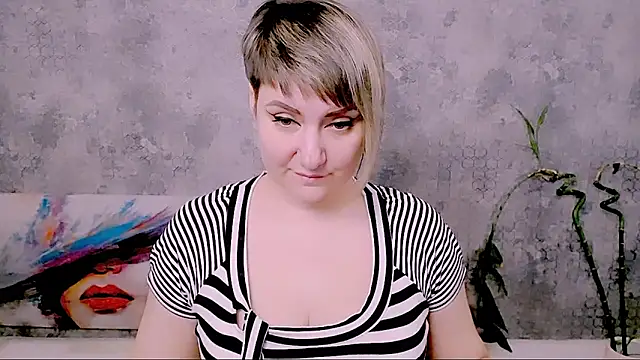 Djullia's Live XXX Chat