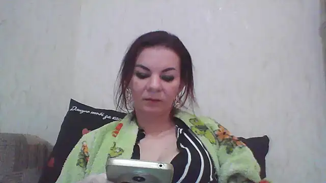 ElluaSmiilee live XXX chat