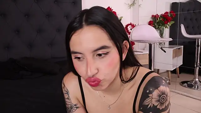 Chat +18 de kaylee_lee ao vivo