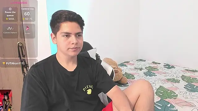 Show modela Asta_YunoXXX na web-kameri