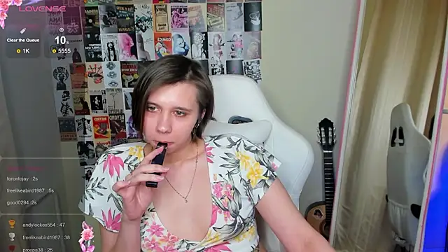 Scarlet_Sirenn Adlı Modelin Canlı XXX Sohbeti