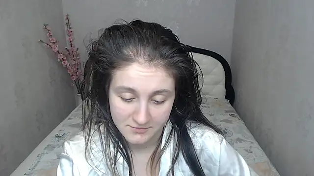 Holliy_Cooper élő XXX-chatje