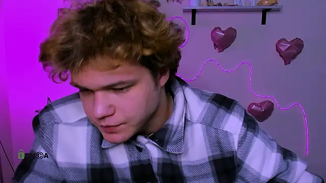 Вебкам-шоу lucas_long_