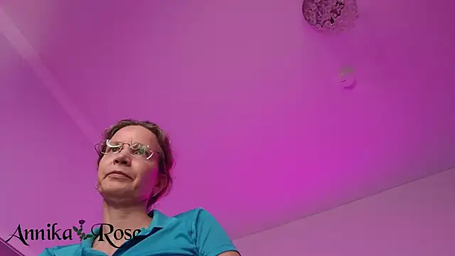 AnnikaRose Chat XXX in diretta