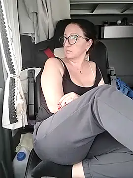 Milfa_nimfomanaのライブXXXチャット