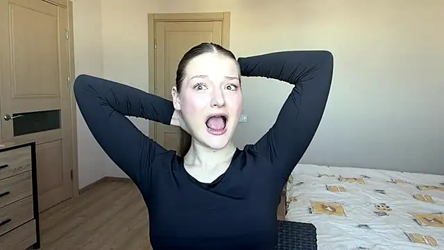 Milayouknow Chat XXX in diretta