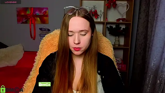 دردشة DanaShine_ الجنسية المباشرة