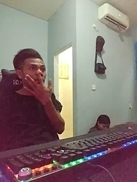 UcEng_Lab Pertunjukan Webcam