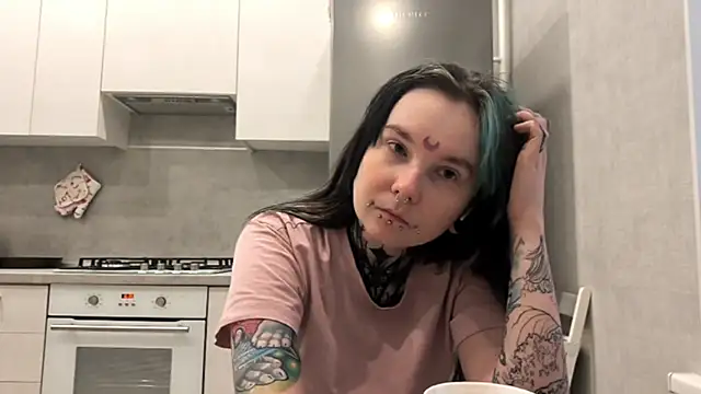 XXX chat uživo modela HighelikeGirl