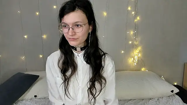 ThoraMarola 现场XXX聊天