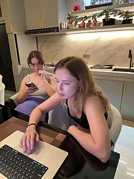 Nura_n_Sarah Live XXX-chat