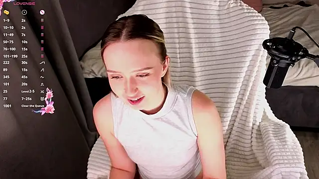 Chat XXX Live HollisBeckett