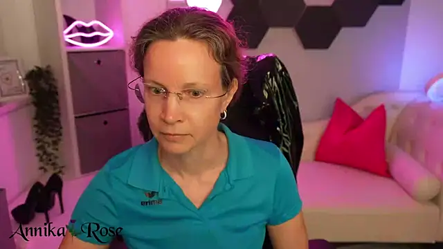 Sembang XXX Secara Langsung AnnikaRose