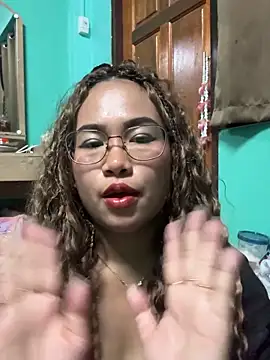 Show de Ponthip na webcam