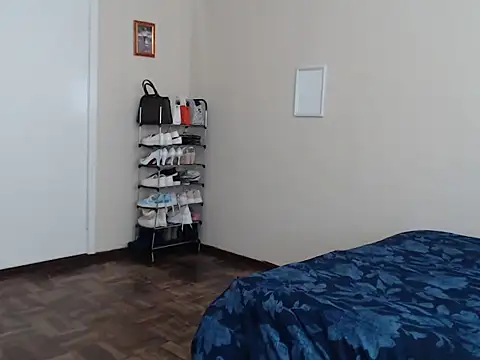 QUEENMANDYYn Live XXX chat