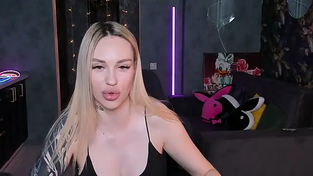 Blckmirrorr Chat XXX in diretta