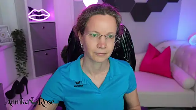 Chatroom XXX en direct de AnnikaRose