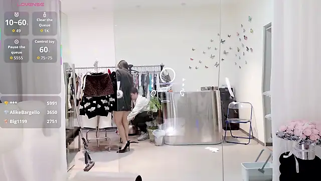 yangyang-777 网络视讯表演