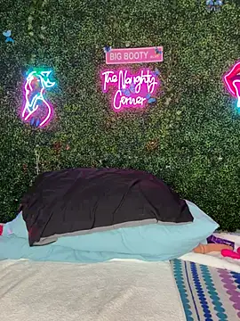 Chat XXX en directo de RenaThickAss