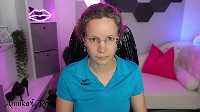 AnnikaRose – Naživo XXX chat