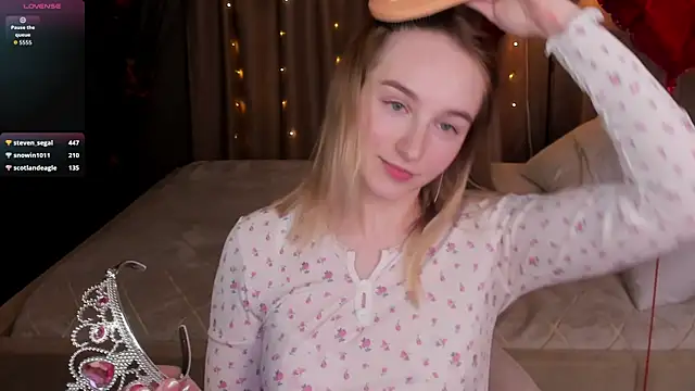 Shy_Pollyn Live XXX chat