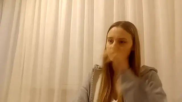 แชท XXX สดของ CrackShirker