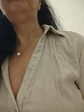 แชท XXX สดของ NakedMILFx